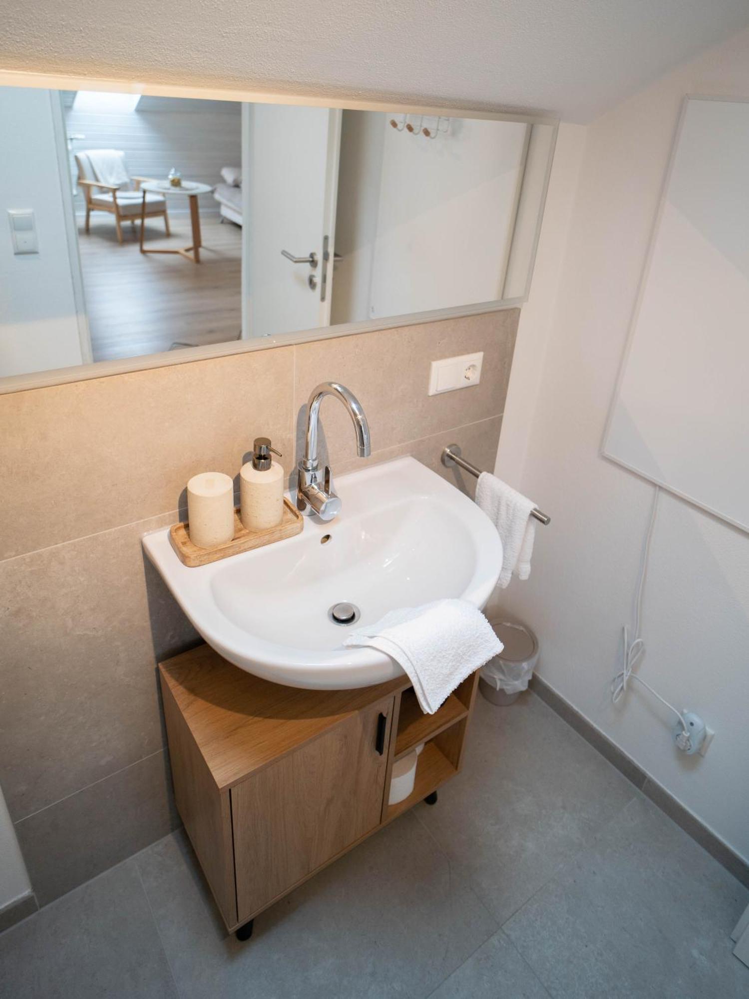 Charmantes Apartment Mit Balkon Mindelheim Eksteriør billede
