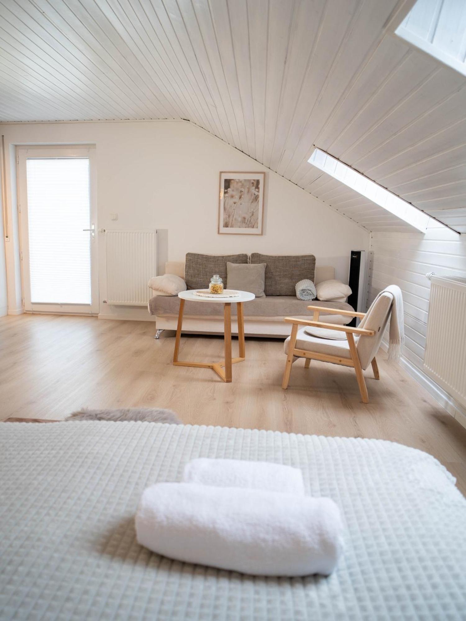 Charmantes Apartment Mit Balkon Mindelheim Eksteriør billede